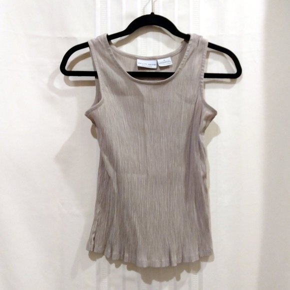 Jaclyn Smith Tops - Tan Crinkle Pleat Sleeveless Top Jaclyn Smith Sml